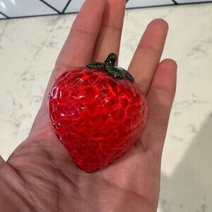 Murano Style Glass Strawberry decor trinket 3.5oz, 2.5” vibrant red green fresa